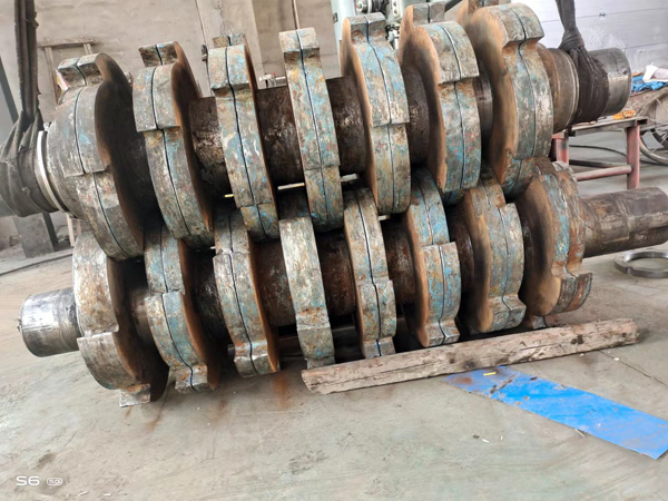 破碎撕裂设备维修